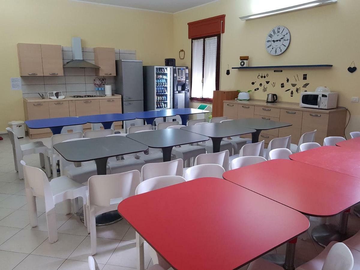 מונטניאנה Ostello Citta' Murata מראה חיצוני תמונה